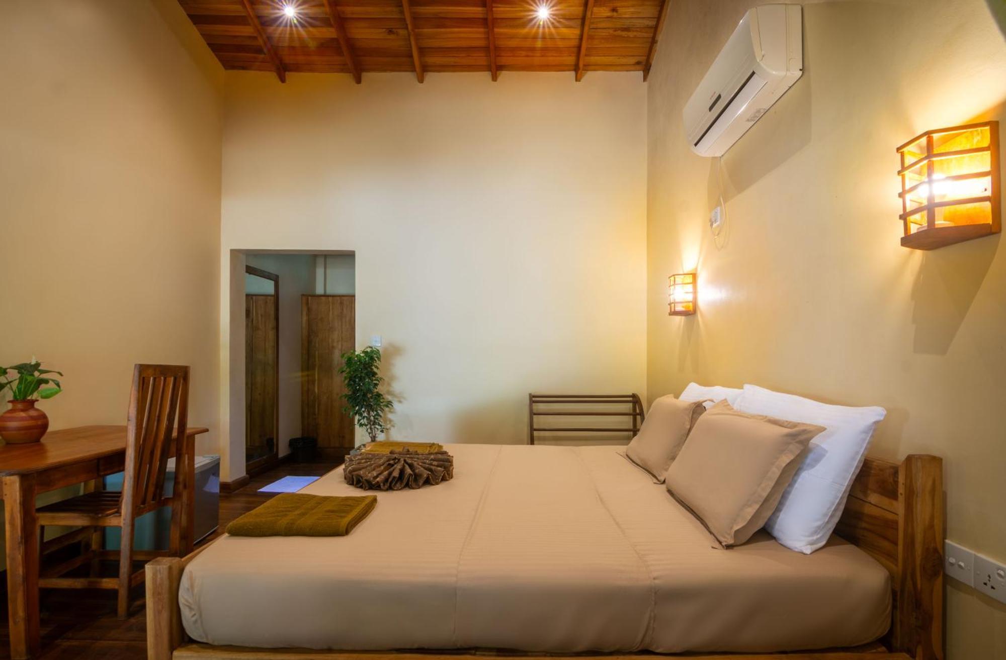 Arugambay Coco Bay Hotell Arugam Bay Exteriör bild